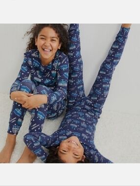 Old Navy Kids Unisex Glow-In-The-Dark Hanukkah Snug-Fit PJ's, Size 6 ~ NWT